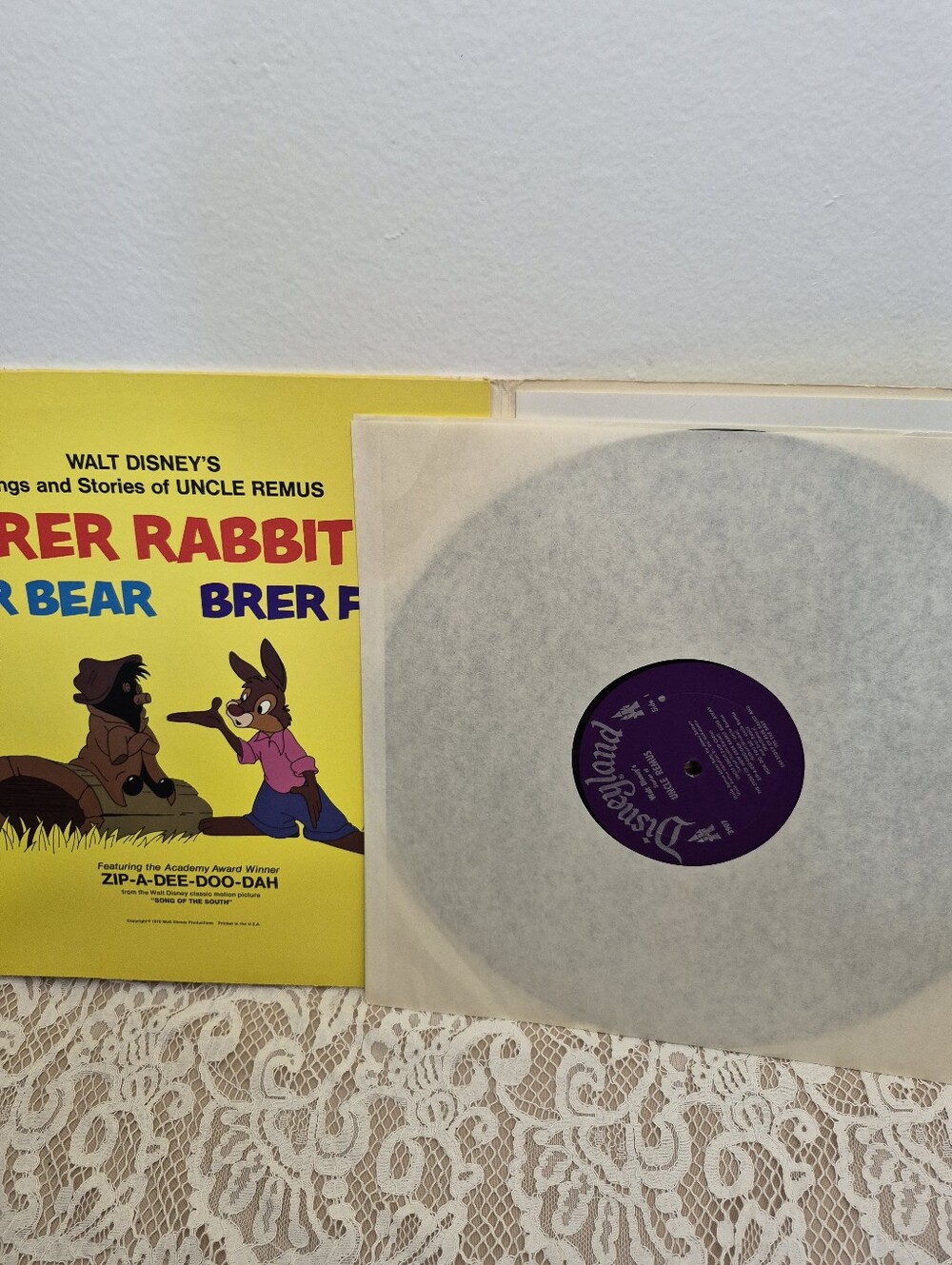 Brer Rabbit Vinyl 1970 - Picture 4 of 9